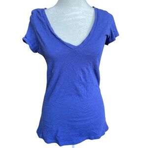 American Eagle V-Neck T shirt